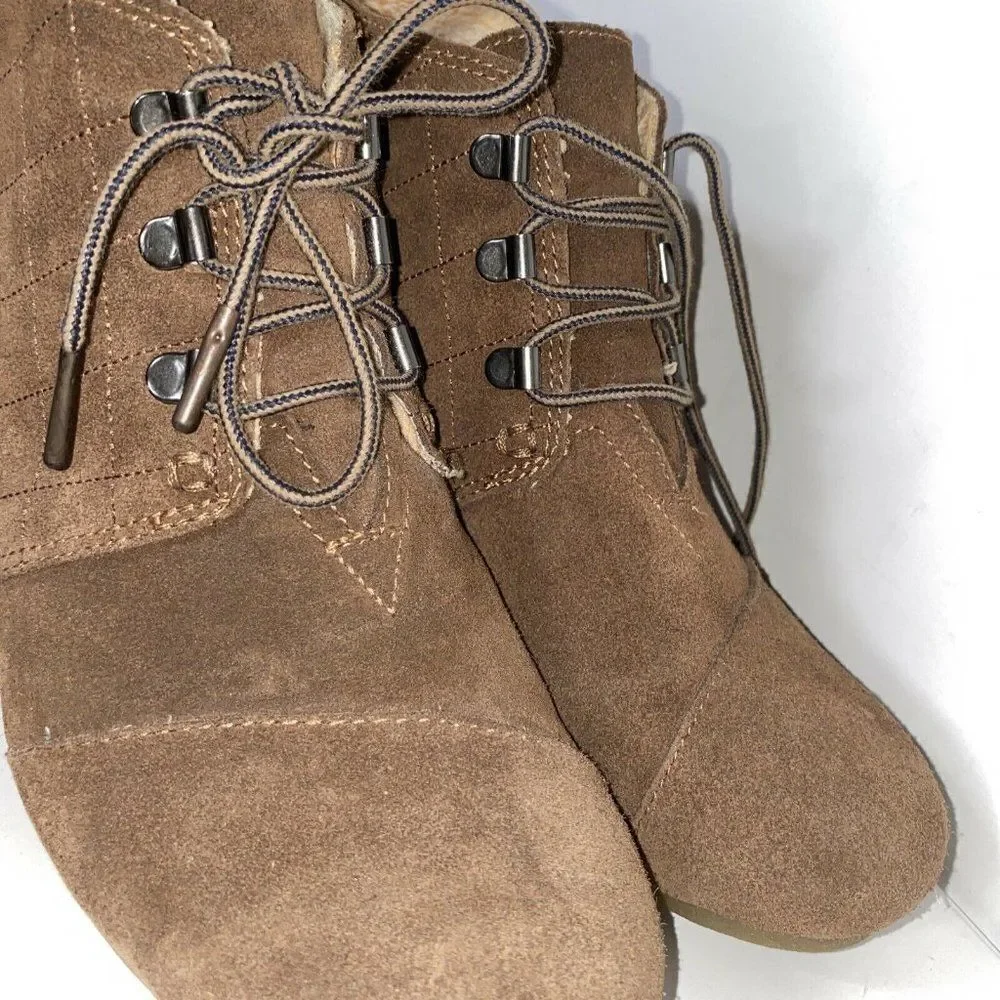 TOMS Exclusive Metal Label Brown Suede Quilt 10